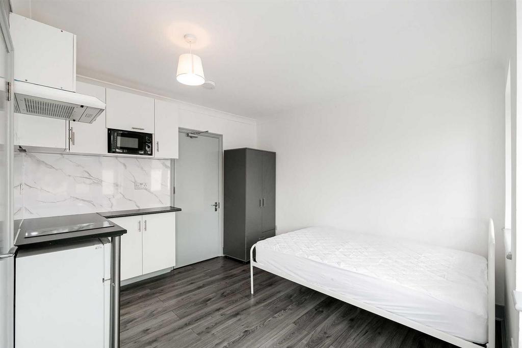 Room 3, 54 Goldsmith Road-6.JPG