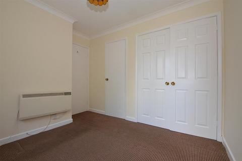 2 bedroom ground floor flat for sale, CENTRAL RYDE