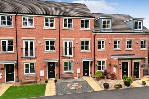 3 bedroom terraced house for sale, Peverell Walk, Darlington