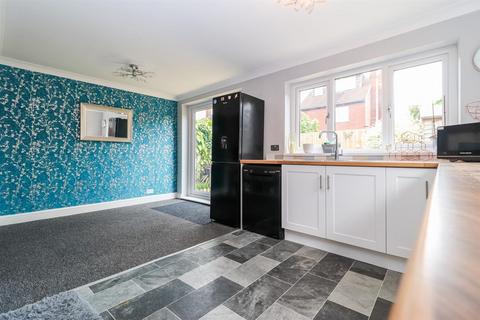 3 bedroom semi-detached house for sale, Wolsey Avenue, Pontefract WF8