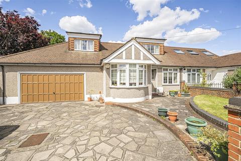 4 bedroom semi-detached bungalow for sale, Oxhawth Crescent, Bromley