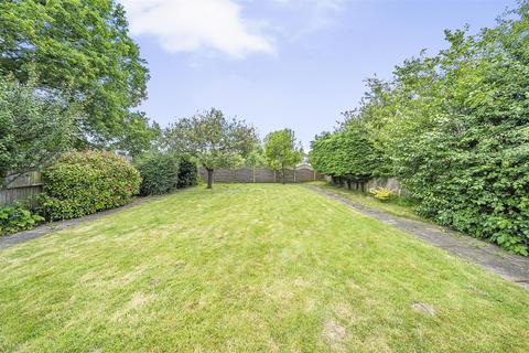 4 bedroom semi-detached bungalow for sale, Oxhawth Crescent, Bromley