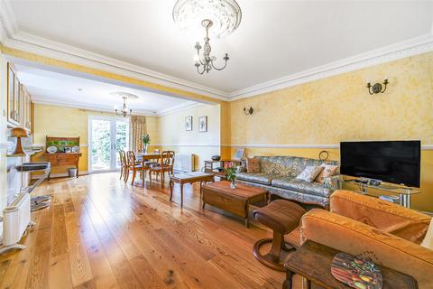 47 Oxhawth Crescent, Bromley, BR2 8BN