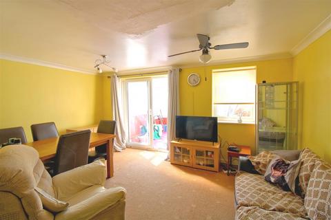 3 bedroom terraced house for sale, Lexham Road, King's Lynn