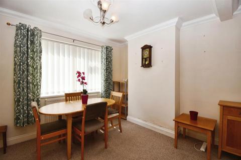 20 Dawnay Drive, Anlaby, Hull, HU10 6TD
