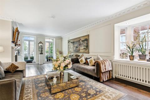 4 bedroom townhouse to rent, Upper Brook Street, Mayfair, W1K