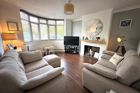 33 Ashley Way, Northampton, NN3 3DZ