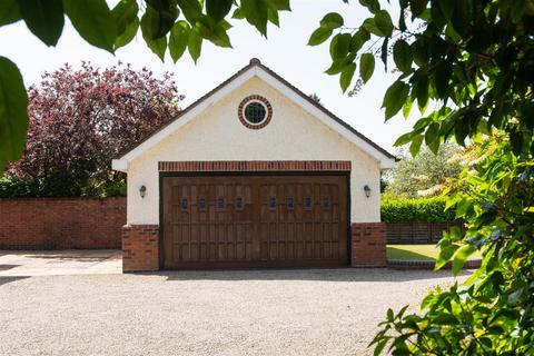 4 bedroom detached house for sale, Thicknall Lane, Clent