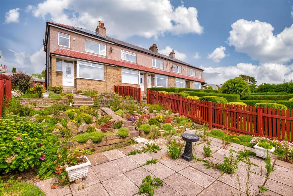 Friendly Avenue, Sowerby Bridge 3 bed end of terrace house for sale £