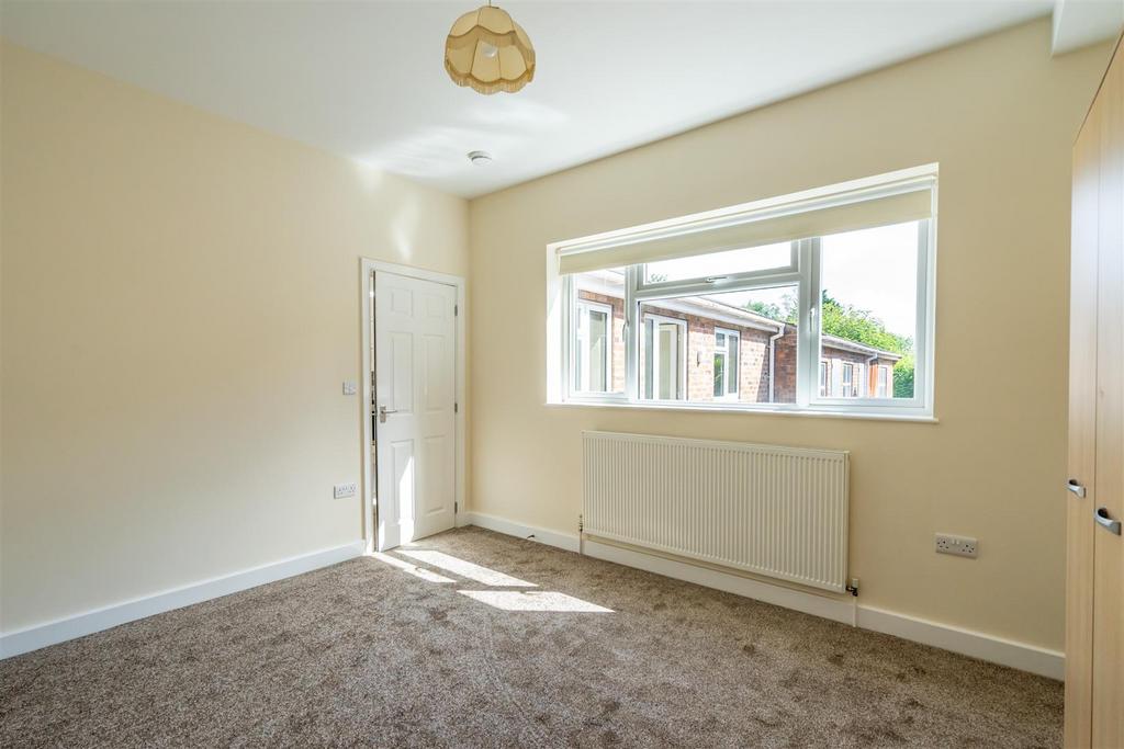 Tang Hall Lane, York 2 bed flat to rent £875 pcm (£202 pw)