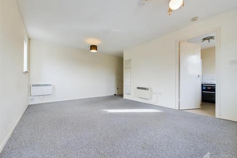 Studio to rent, Prestatyn Close, Stevenage SG1