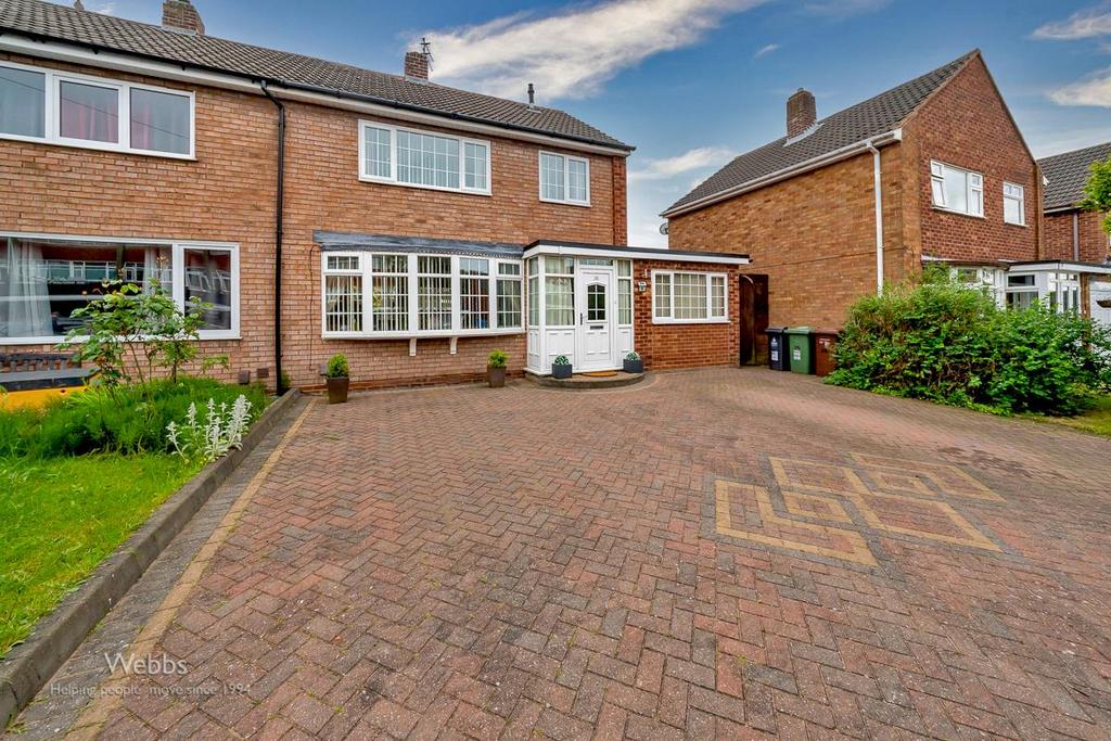 Spring Lane, Walsall WS4 3 bed semidetached house for sale £269,000