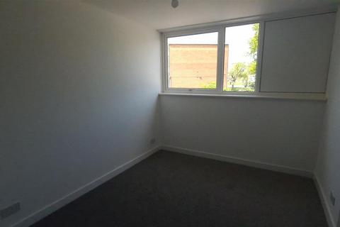 33 Buddings Circle, Wembley, HA9 9EL