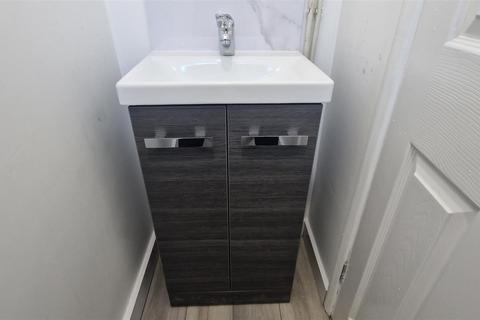 33 Buddings Circle, Wembley, HA9 9EL