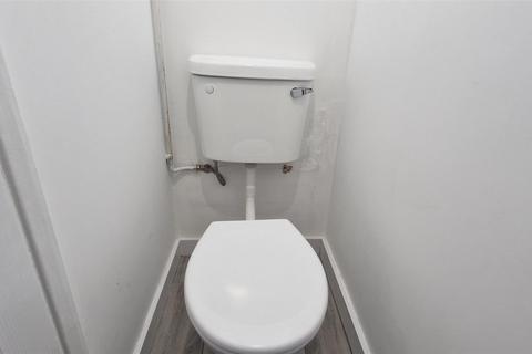 33 Buddings Circle, Wembley, HA9 9EL