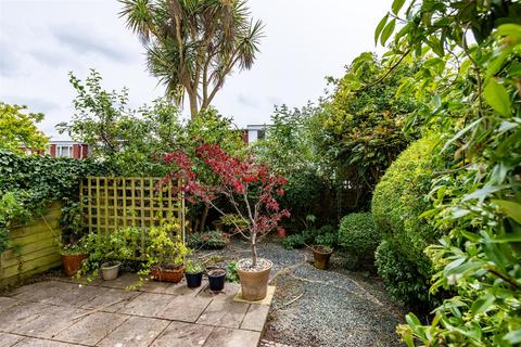 3 bedroom end of terrace house for sale, Kingsley Road, Brighton