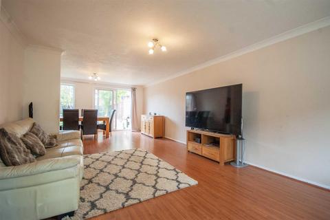 4 bedroom semi-detached house for sale, Harness Close, Springfield, Chelmsford