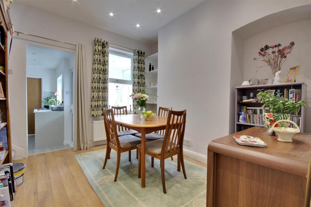 Cornwall Street, Cottingham HU16 2 bed terraced house for sale £144,950
