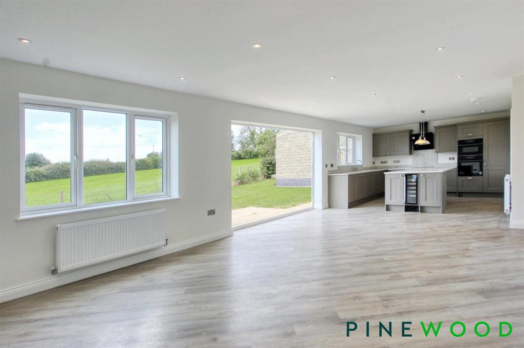 Kitchen diner /family room please note this is n