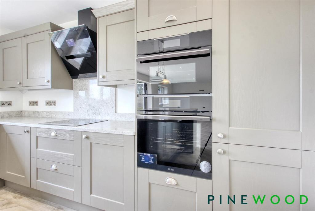 Kitchen diner /family room please note this is n