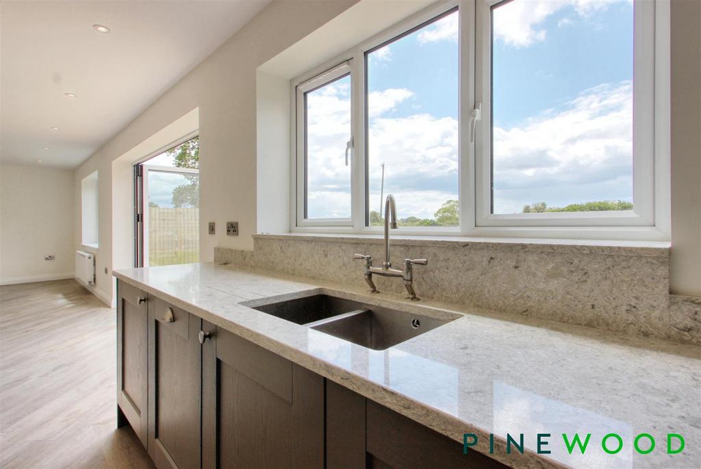 Kitchen diner /family room please note this is n