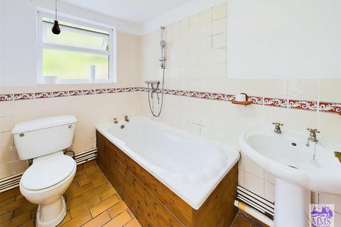 4 bedroom terraced house for sale, Richmond Road, Gillingham