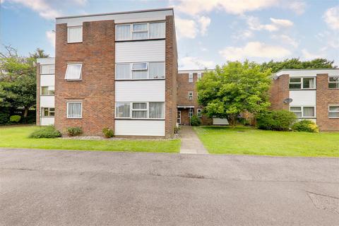 2 bedroom flat for sale, Eaton Court, Gorse Avenue, Worthing