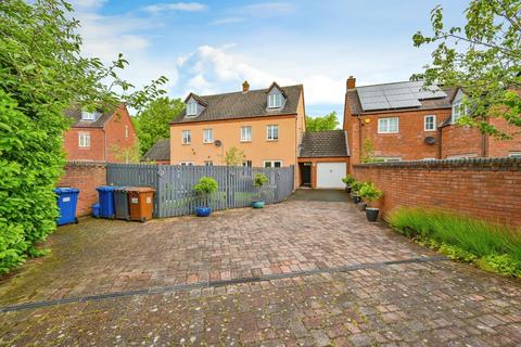 4 bedroom semi-detached house for sale, Harman Drive, Lichfield