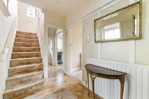 103 Bradstock Road, Epsom, KT17 2LF