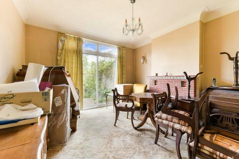 103 Bradstock Road, Epsom, KT17 2LF