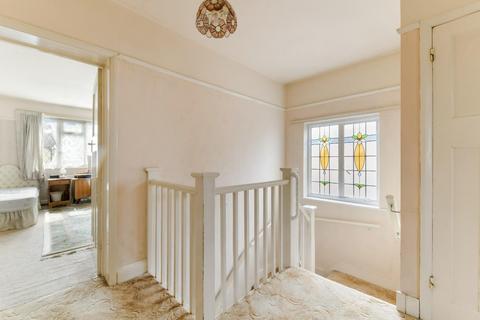 103 Bradstock Road, Epsom, KT17 2LF