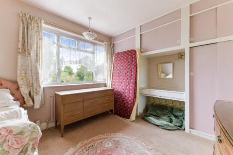 103 Bradstock Road, Epsom, KT17 2LF