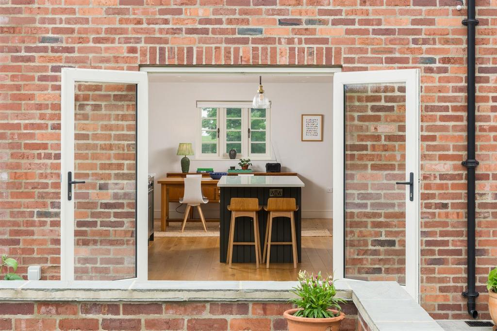 Kitchen / Dining Room