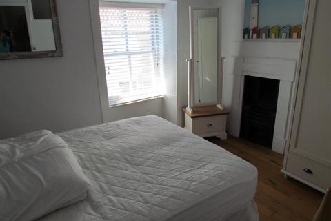 8 Burgate, Pickering, YO18 7AU