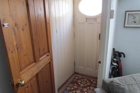 8 Burgate, Pickering, YO18 7AU