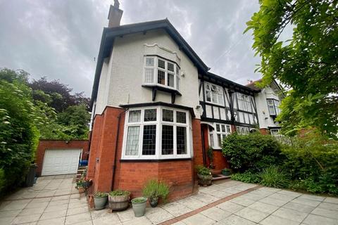 4 bedroom house for sale, Pine Road, Didsbury