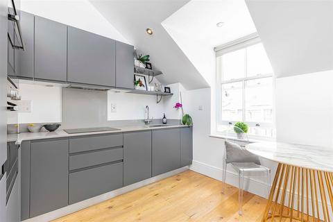 1 bedroom flat for sale, Charles Street, Barnes, London, SW13