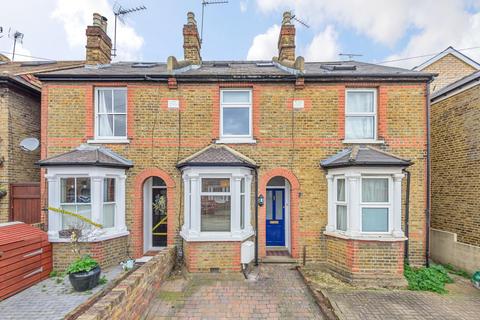 3 bedroom terraced house for sale, East Road, Kingston Upon Thames KT2