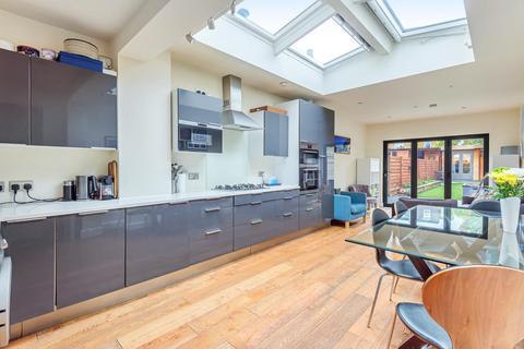 3 bedroom terraced house for sale, East Road, Kingston Upon Thames KT2