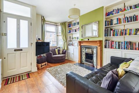 25 East Road, Kingston Upon Thames, KT2 6EJ