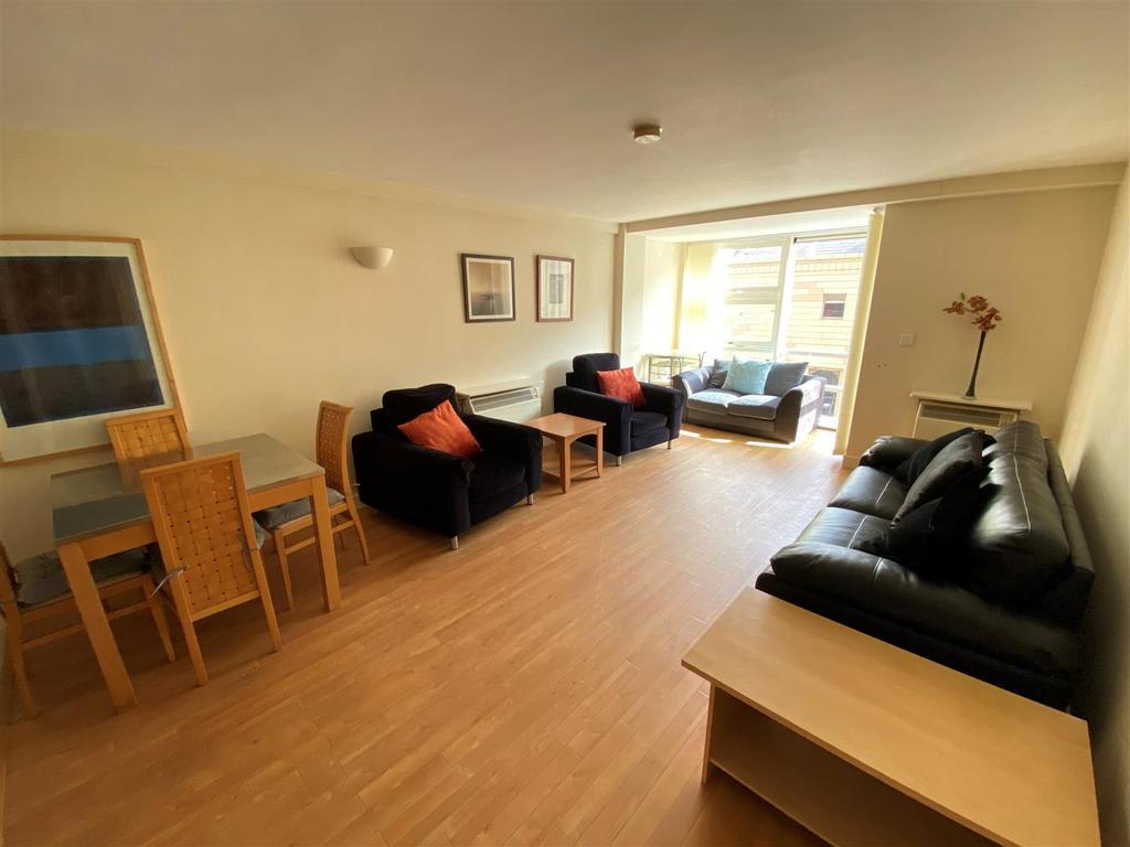 W3 Building, 51 Whitworth Street... 2 bed apartment to rent £1,325 pcm (£306 pw)
