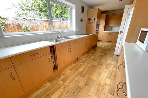 7 Walnut Grove, East Bridgford, Nottingham, NG13 8NS