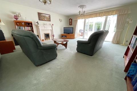 7 Walnut Grove, East Bridgford, Nottingham, NG13 8NS