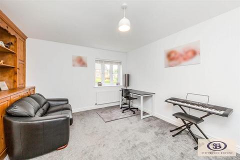 7 Bowles Close, Sandbach, CW11 1YH