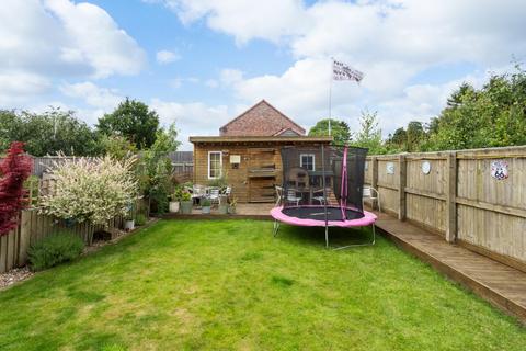 3 bedroom semi-detached house for sale, North Street, Barmby-On-The-Marsh