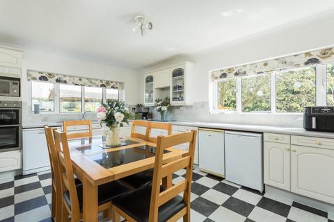 3 bedroom detached bungalow for sale, Hirst Road, Carlton