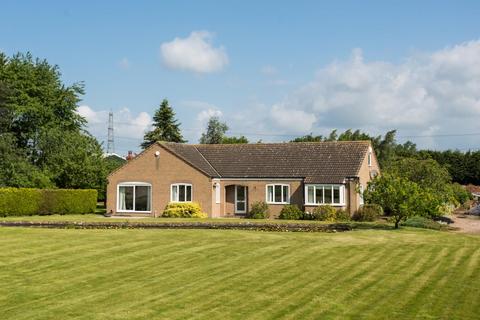 3 bedroom detached bungalow for sale, Hirst Road, Carlton