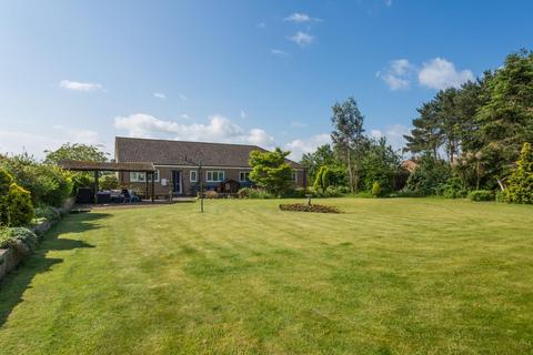 3 bedroom detached bungalow for sale, Hirst Road, Carlton