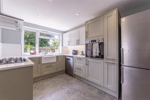 70 Channel View, Penygarn, Pontypool, NP4 8BP
