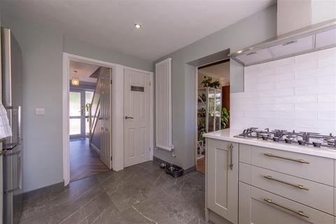 70 Channel View, Penygarn, Pontypool, NP4 8BP